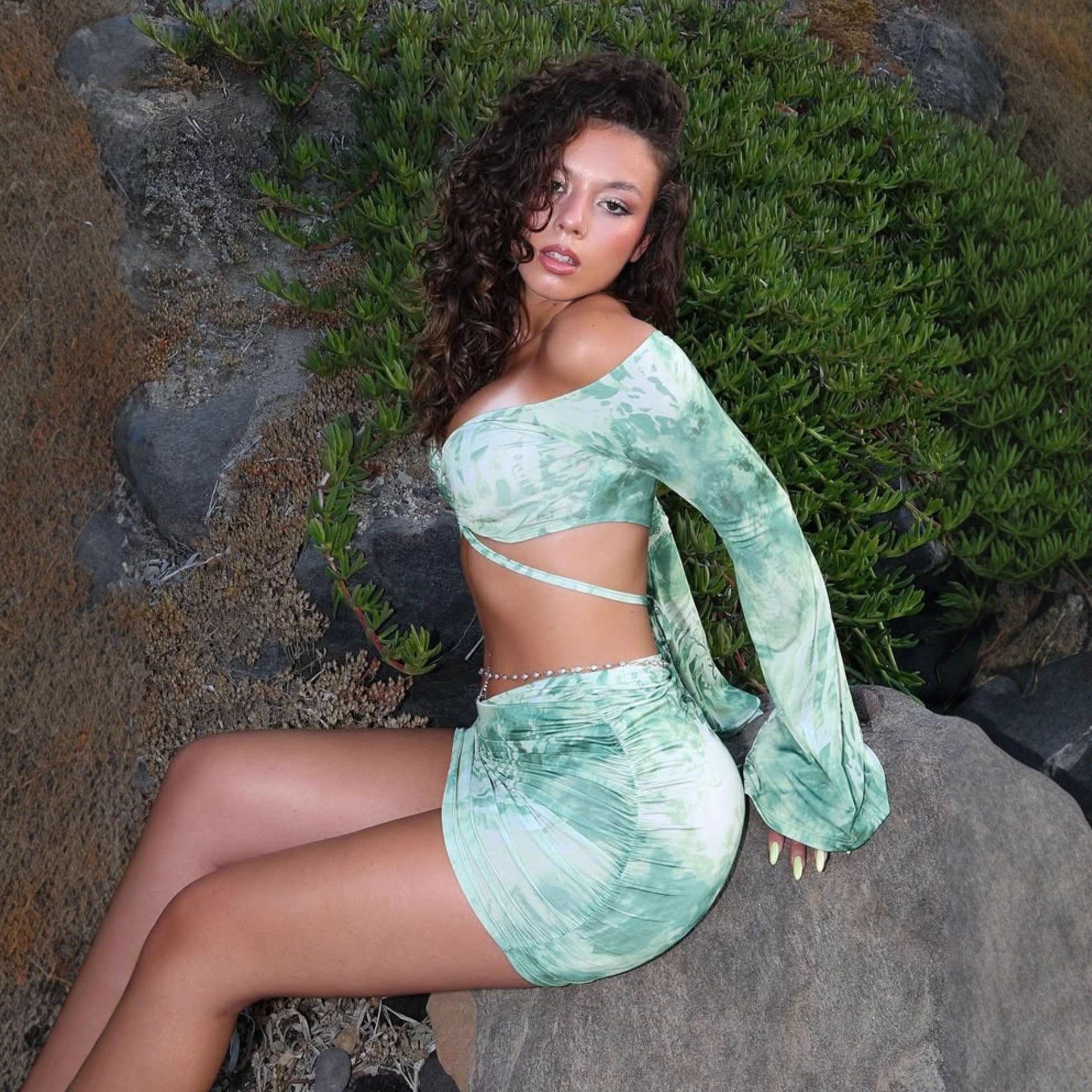Damen Raffiniertes Minikleid mit Off-Shoulder Design und Raffung R&B