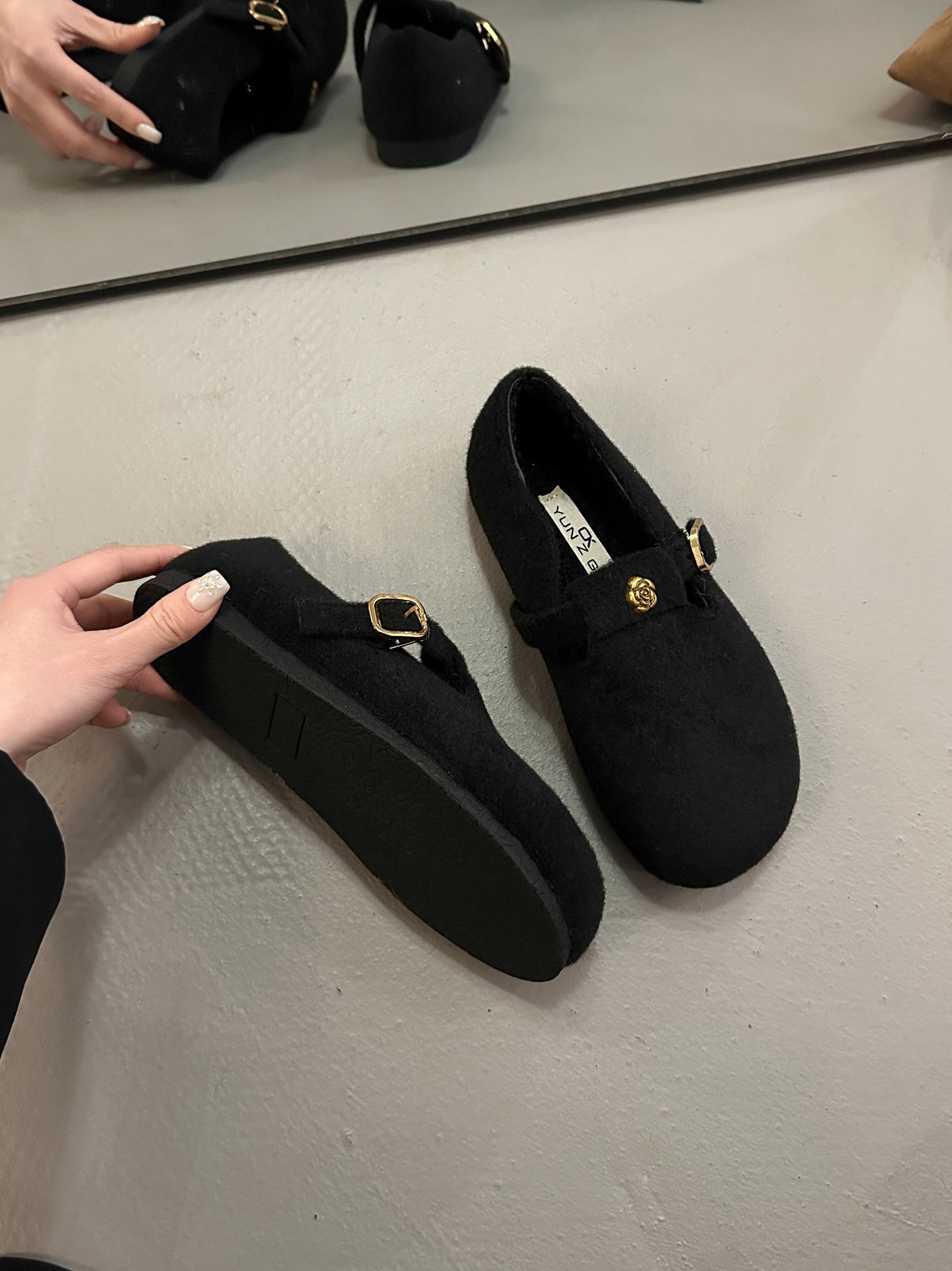 Damen Filzschuhe mit elegantem Schnallenverschluss R&B