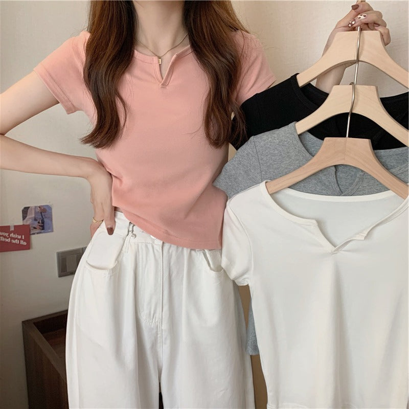Damen Kurzarm T-Shirt mit elegantem V-Ausschnitt und modischem Detail