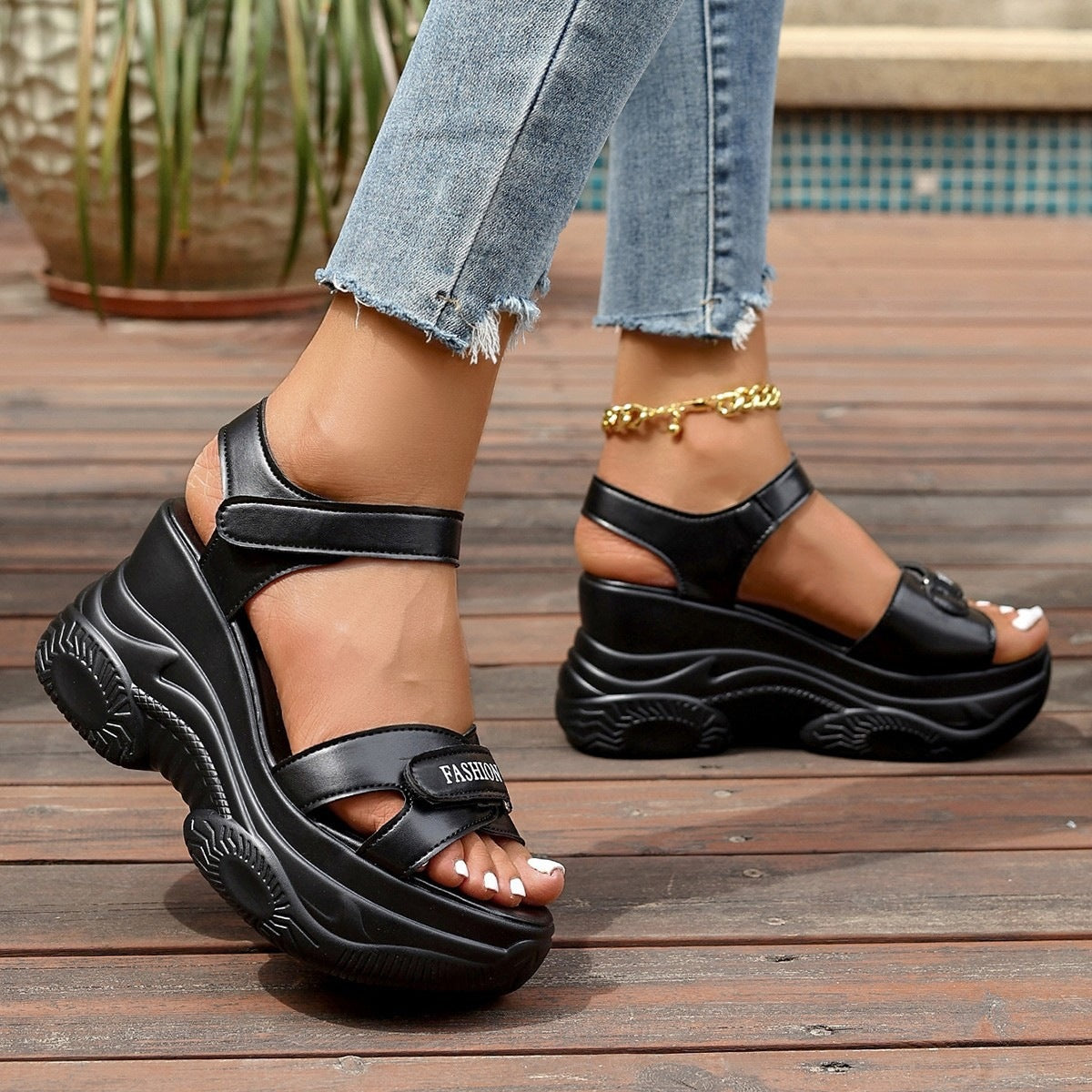 Damen Sportliche Sandalen mit dicker Sohle und modischem Riemen R&B