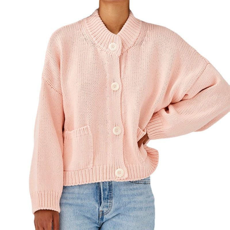 Damen Oversize Strickjacke mit Stehkragen und großen Knöpfen R&B
