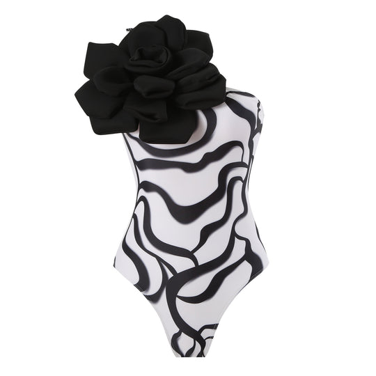 Damen Eleganter Badeanzug mit großem Blumen-Detail und transparentem Überrock R&B