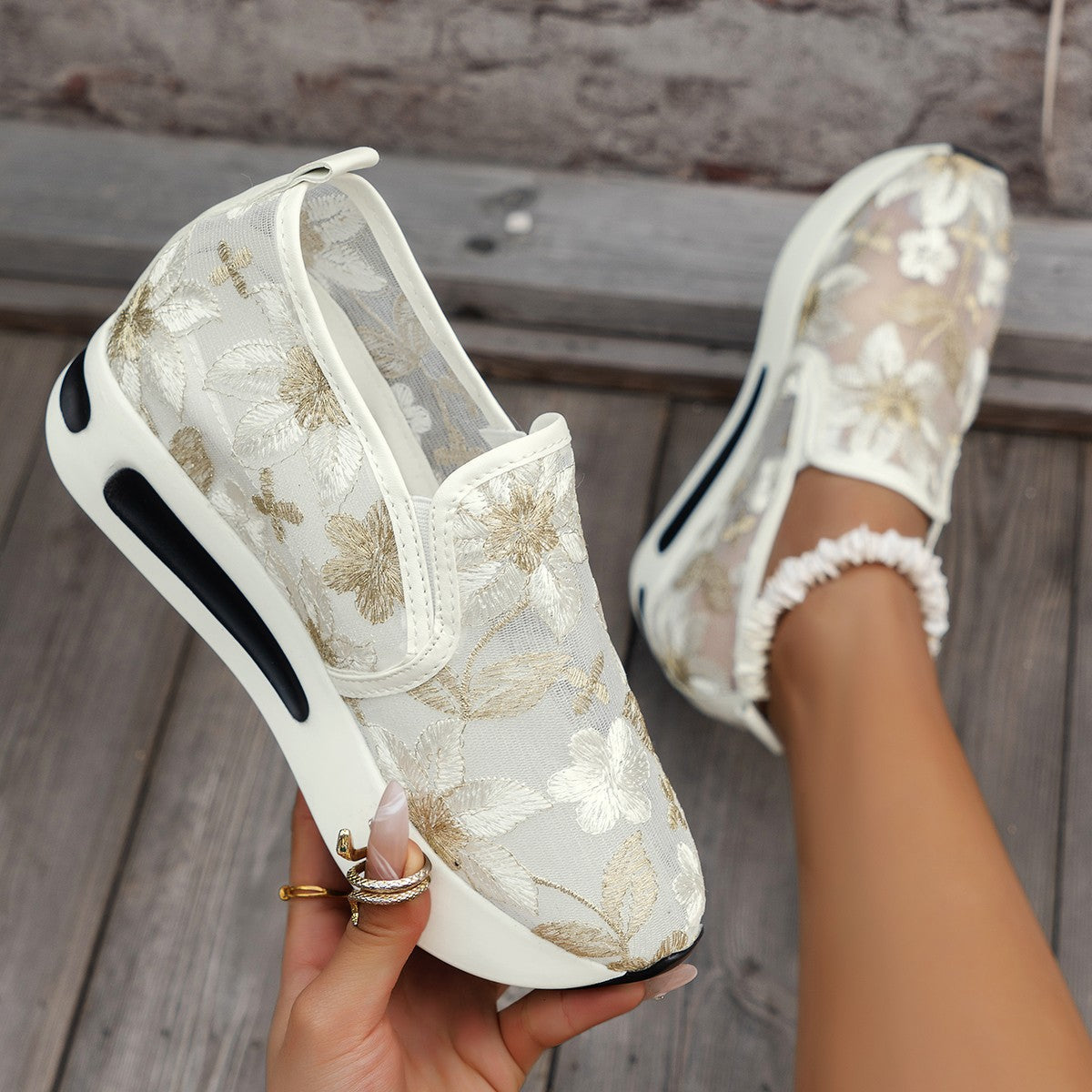 Damen Leichte Slip-On Sneaker mit einzigartigem Blumendesign R&B