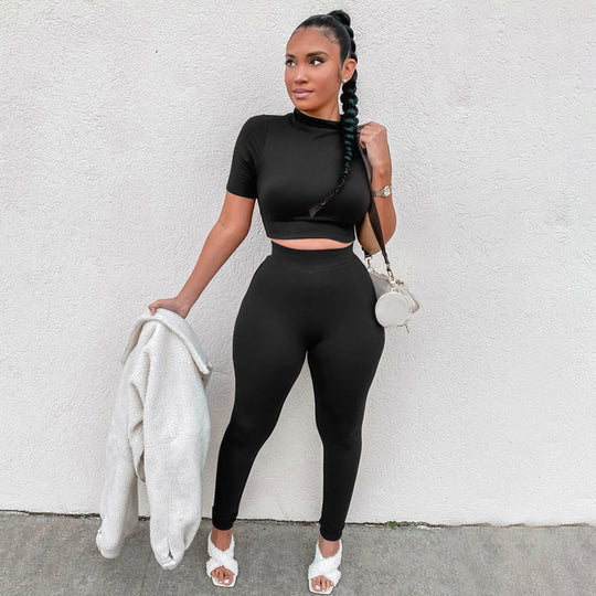 Damen Sportliches Set aus kurzlich-ärmeligem Crop-Top und enganliegenden Leggings R&B