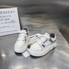 Damen Sportliche Sneakers mit dämpfender Plateausohle und atmungsaktiven Einsätzen