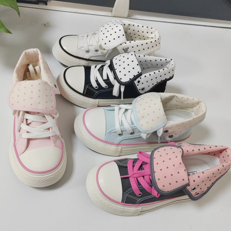 Damen Verspielte Sneakers mit abklappbarem Kragen und punktiertem Innenfutter