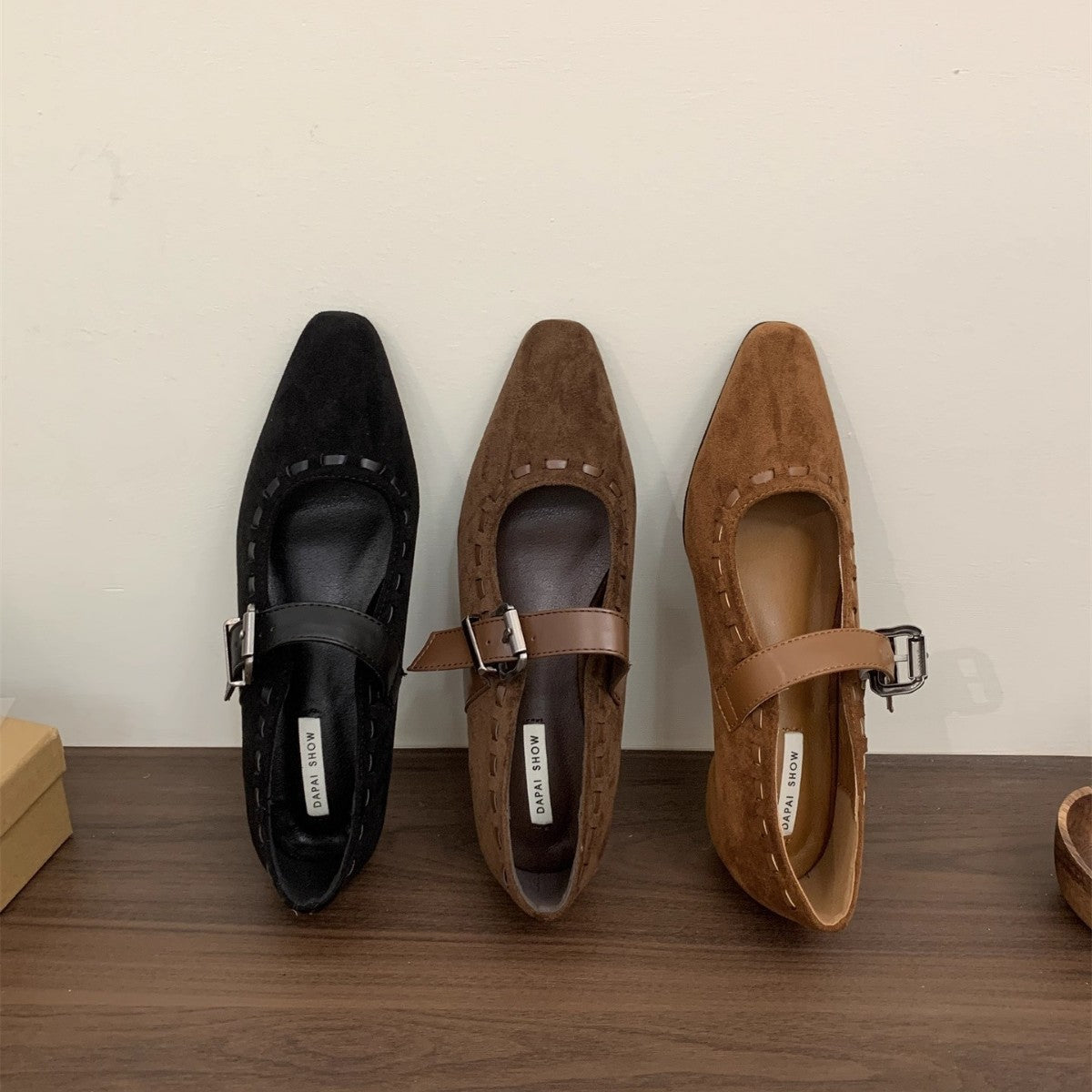 Damen elegante Mary Janes mit modischer Schnalle und hochwertiger Wildlederoberfläche R&B