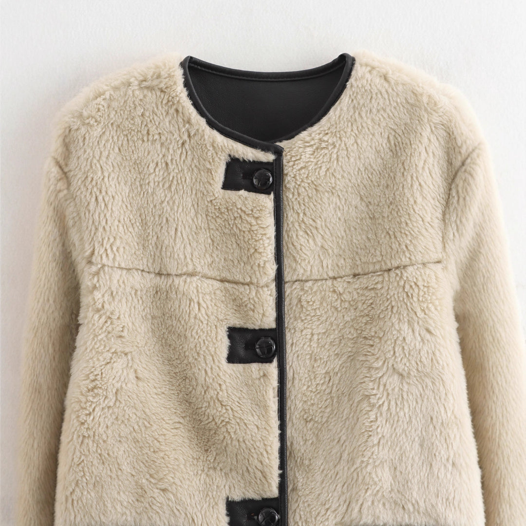 Damen Kuscheljacke mit hochwertigem Kunstfell und praktischen Taschen R&B