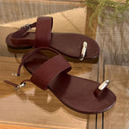 Damen elegante Zehentrenner-Sandalen mit modischen Riemen und metallic Akzent R&B