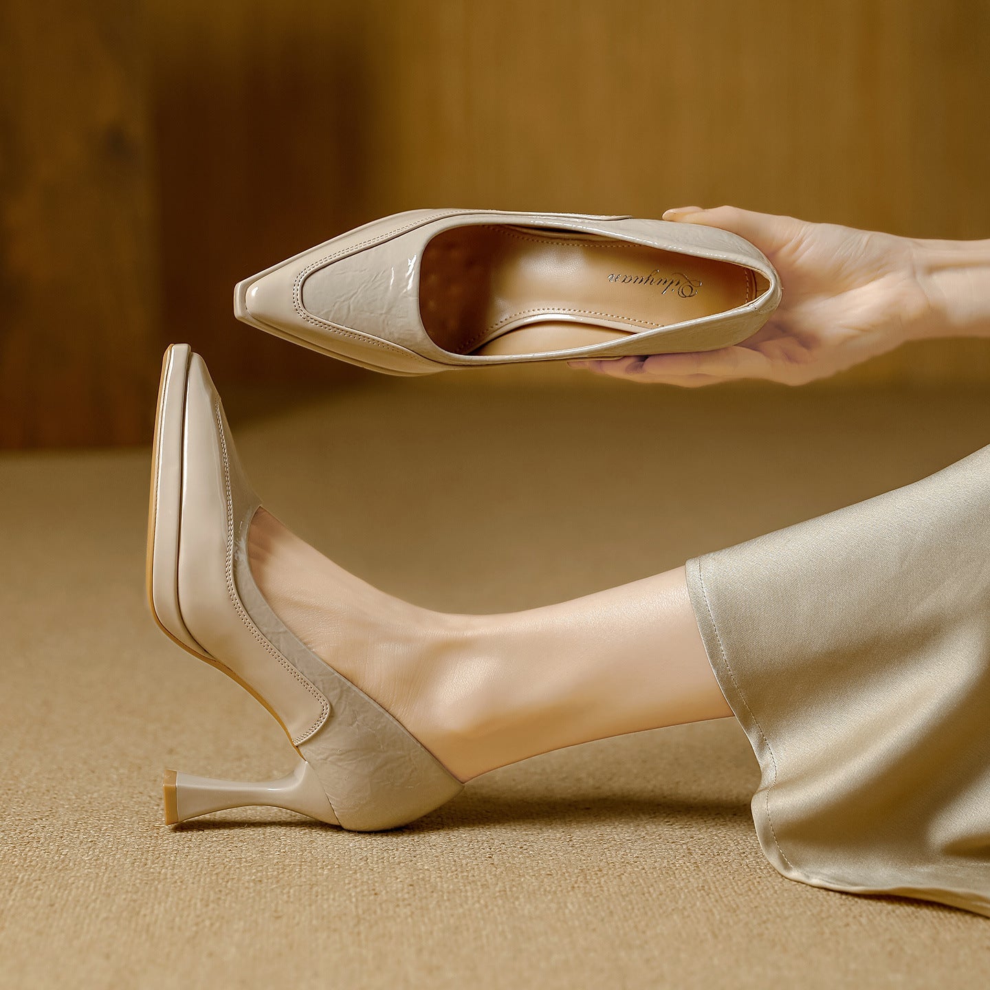 Damen Elegante Lackleder-Pumps mit einzigartigem Blockabsatz