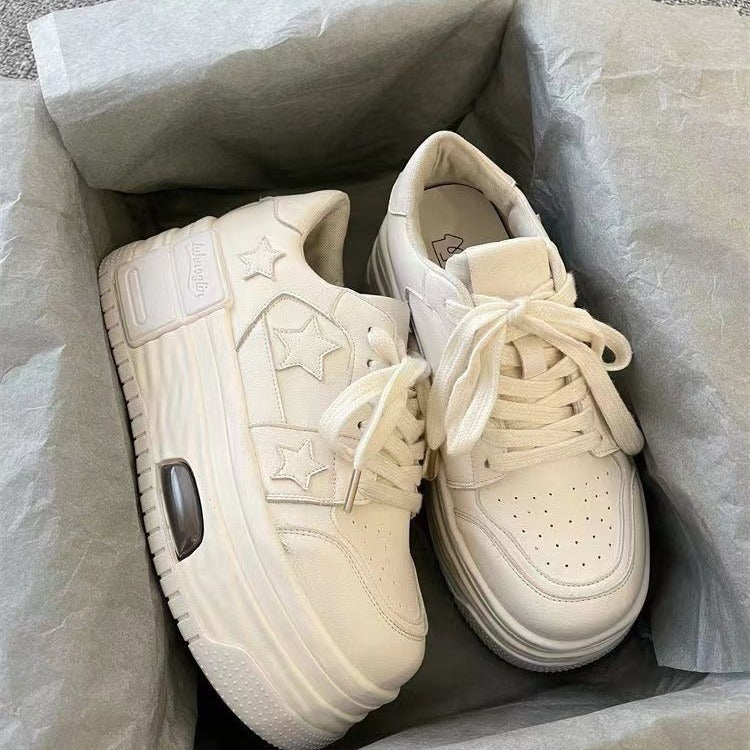 Damen modische Plateau-Sneaker mit Sternenapplikationen und verstärktem Sohlenprofil R&B