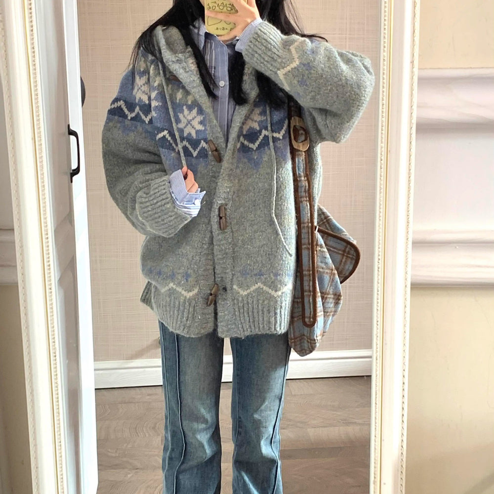Damen kuschelige Strickjacke mit hohem Kragen und Ornamenten R&B