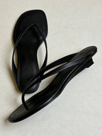 Damen elegante Zehentrenner-Sandalen mit minimalistischem Riemendesign R&B