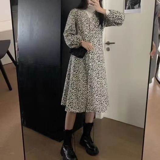 Damen Maxikleid mit modernem Leopardenmuster und eleganten Puffärmeln R&B