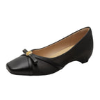 Damen Elegante Pumps mit floralem Schmuckdetail