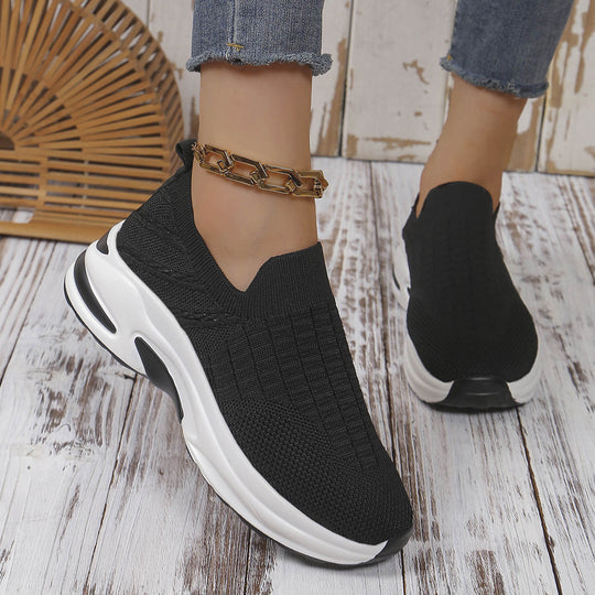 Damen Sneaker im modernen Slip-On Design mit luftiger Strickstruktur und komfortabler Dämpfung R&B