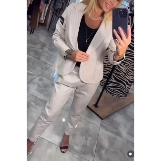 Damen Elegantes business-casual Anzug-Set mit feinen Streifen und modernem Schnitt R&B