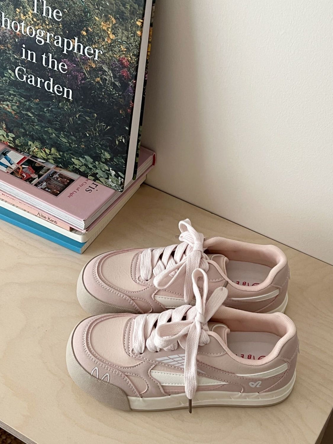 Damen Sportliche Sneaker mit atmungsaktiven Netzdetails R&B