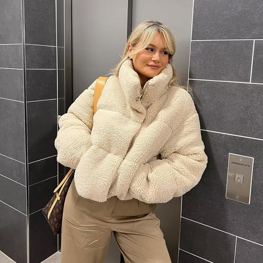 Damen Kuschelige Kurzjacke aus Fleece mit hohem Kragen R&B