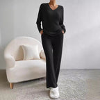 Damen Strickanzug mit V-Ausschnitt und feinem Rippdesign R&B