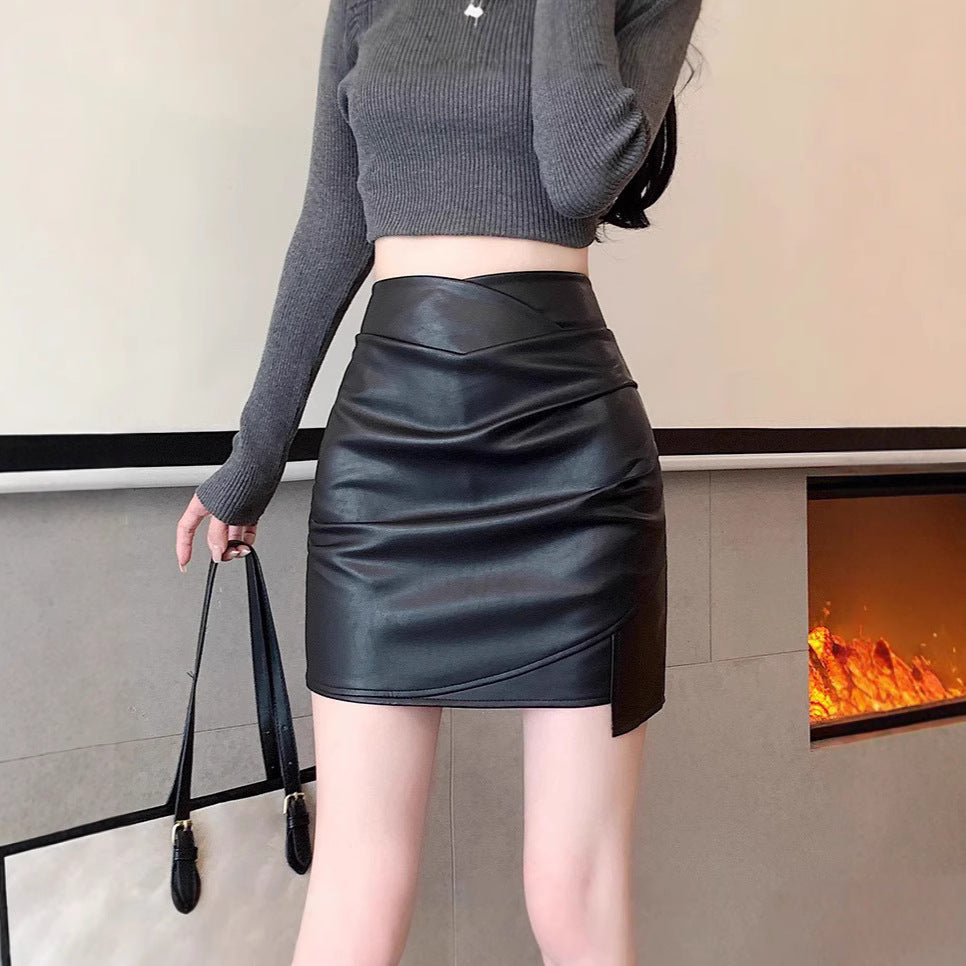 Damen Kunstleder-Minirock mit schmaler Passform und asymmetrischem Saum R&B