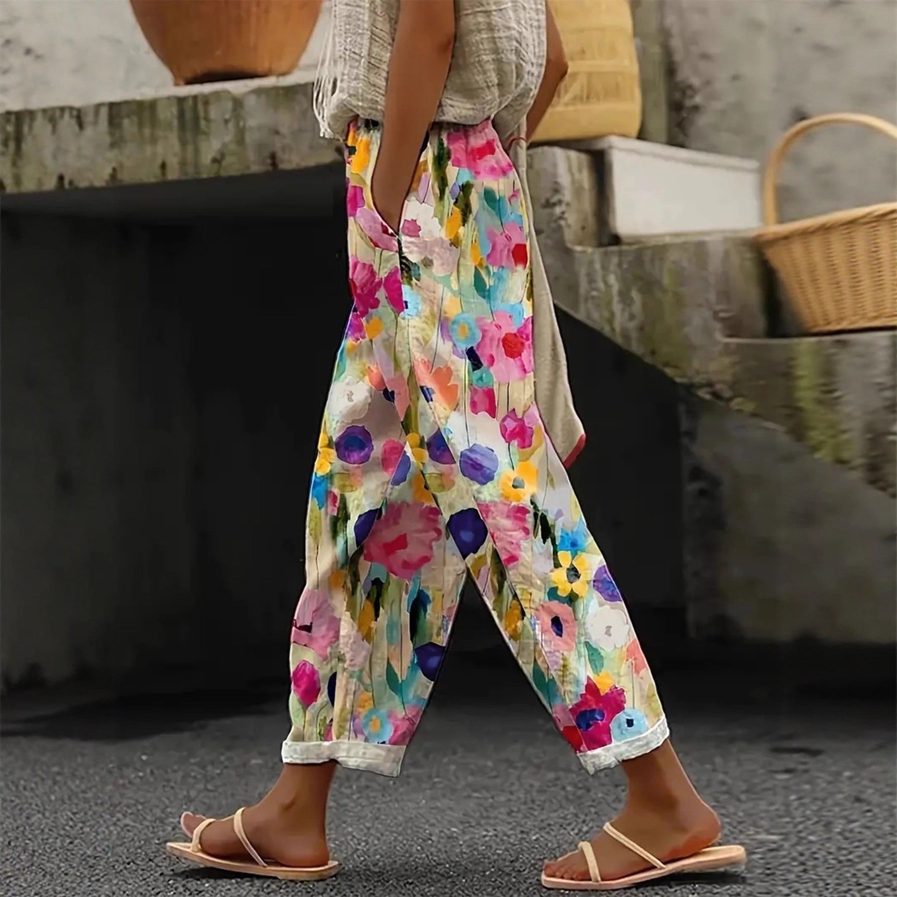 Damen Weite Sommerhose mit floralem Design und praktischen Taschen R&B