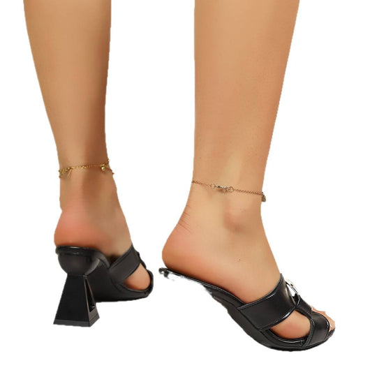 Damen elegante Sandalen mit einzigartigem geometrischen Absatz R&B