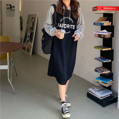 Damen Hoodie-Kleid im lässigen Oversized-Stil mit grafischem Druck und seitlichen Eingrifftaschen R&B