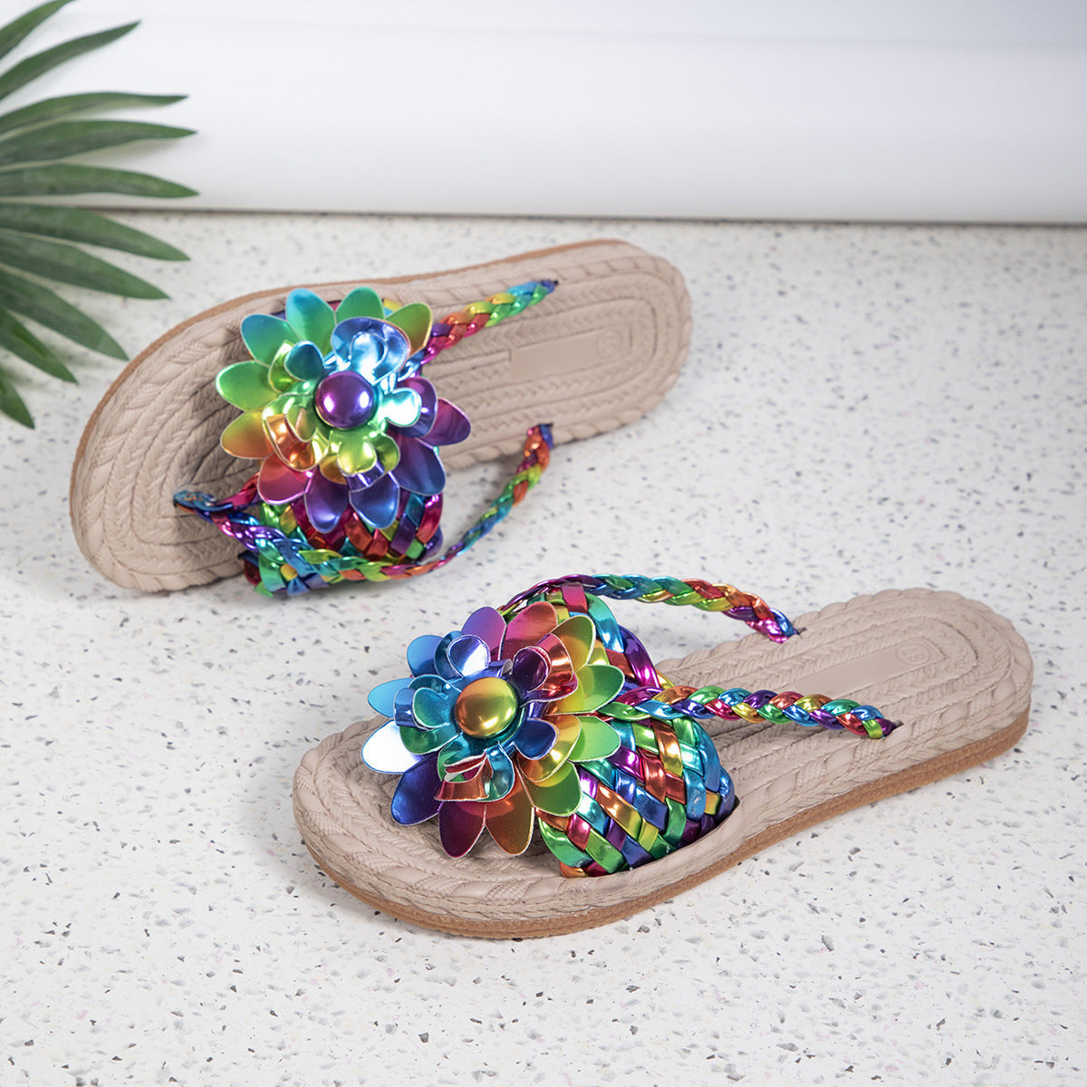Damen Blumenschmuck Zehentrenner-Sandaletten mit rutschfester Sohle und geflochtenem Design R&B