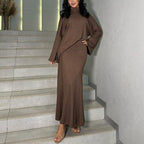 Damen Elegantes Maxikleid mit Rollkragen und weiten Ärmeln R&B