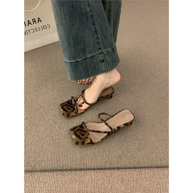 Damen elegante flache Sandalen mit kreativen Leopardenmuster R&B