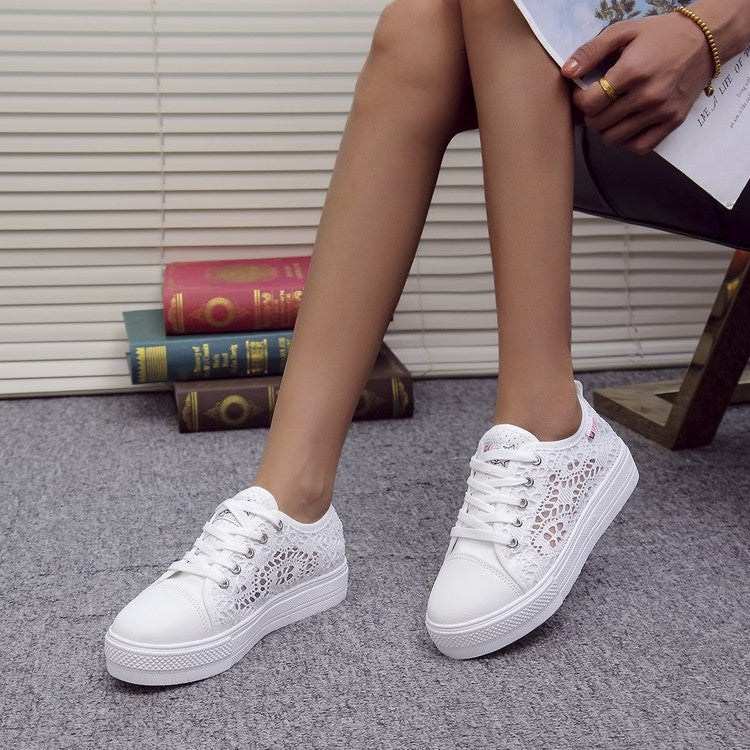 Damen luftige Sneaker mit floraler Häkeloptik und bequemem Plateau R&B