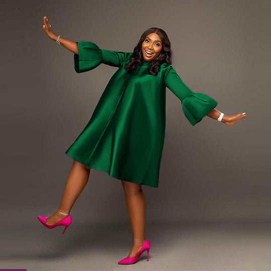 Damen Kleid im eleganten A-Linien Schnitt mit voluminösen Ärmeln und schimmerndem Finish R&B