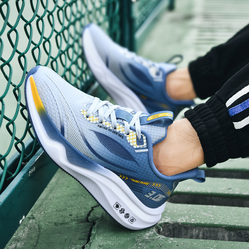 Damen Sportschuhe mit atmungsaktiver Mesh-Oberfläche und dämpfendem Sohlenkonzept