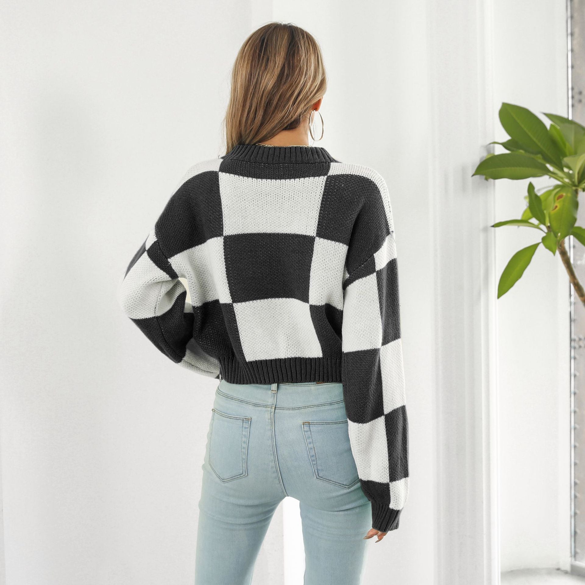 Damen Oversized Strickpullover mit modernen Karomuster und hohem Kragen R&B