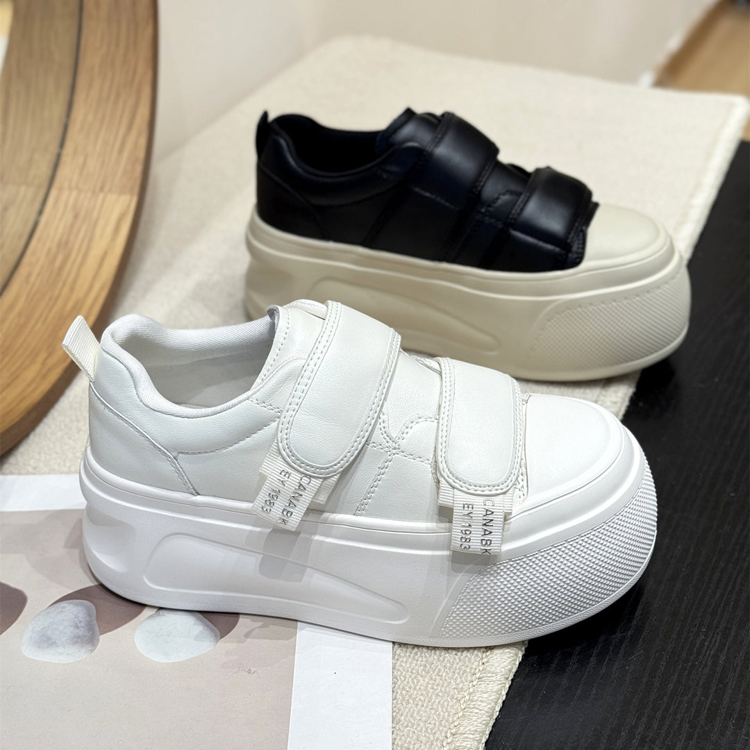 Damen Sneakers mit doppeltem Klettverschluss und hohen Plateau-Heel R&B