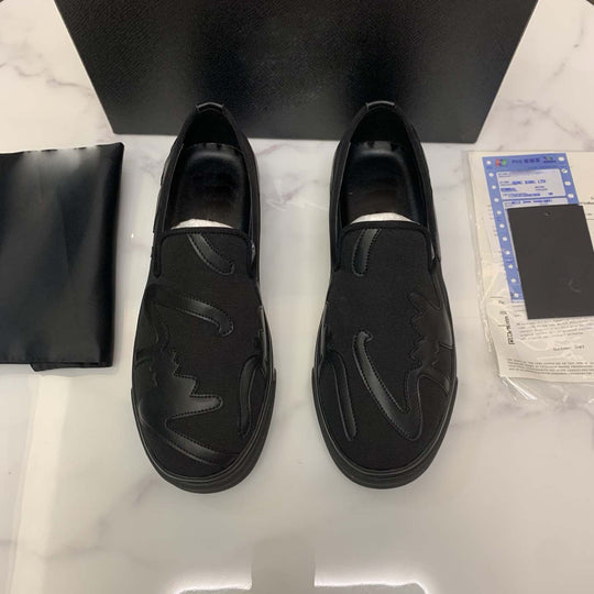 Damen Slip-On Sneakers mit auffälligem Design und rutschfester Laufsohle R&B