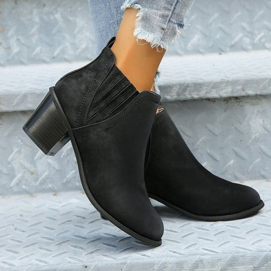 Vintage Stiefeletten mit dicken Absätzen R&B