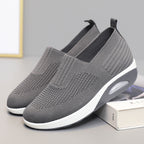 Damen Slip-On Sneakers mit atmungsaktivem Strickobermaterial von R&B