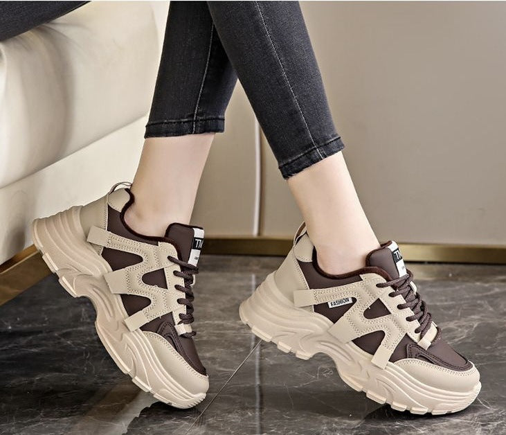 Damen Sportliche Komfort-Sneaker mit dämpfender Sohle und stylischem Design R&B