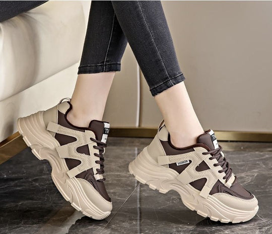 Damen Sportliche Komfort-Sneaker mit dämpfender Sohle und stylischem Design R&B