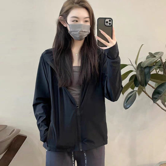 Damen Funktionsjacke mit atmungsaktivem Stoff und Kapuze R&B