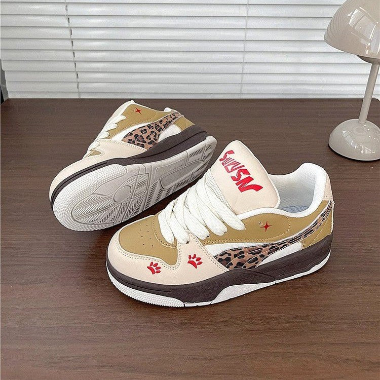 Damen Urbaner Sportlicher Sneaker mit kreativen Akzenten R&B