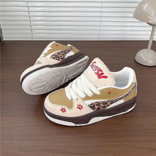Damen Urbaner Sportlicher Sneaker mit kreativen Akzenten R&B