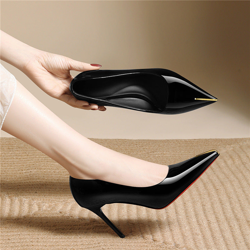 Damen elegante High-Heels mit spitzem Zehenbereich und glänzender Oberfläche R&B