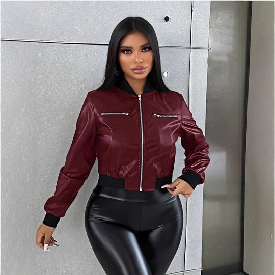 Damen cropped Kunstlederjacke mit glänzendem Finish und dekorativen Reißverschlüssen R&B