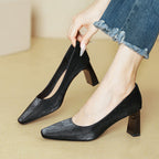 Damen Blockabsatz-Pumps mit quadratischer Zehenform und luxuriöser Oberfläche