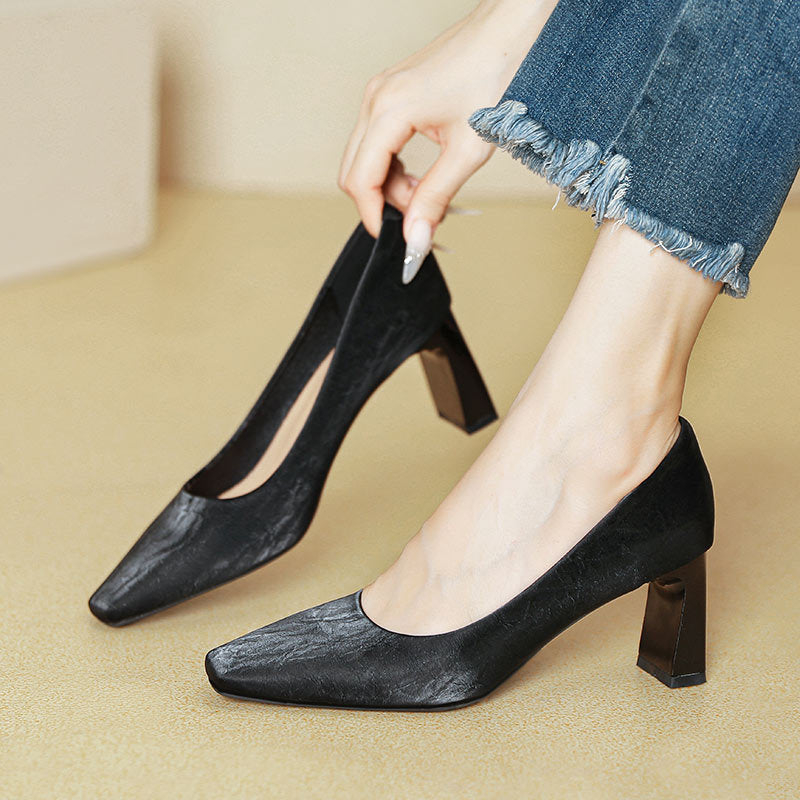 Damen Blockabsatz-Pumps mit quadratischer Zehenform und luxuriöser Oberfläche