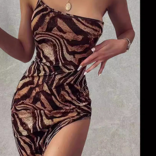 Damen figurbetontes Minikleid mit asymmetrischem Schnitt und edgy Animal-Print R&B
