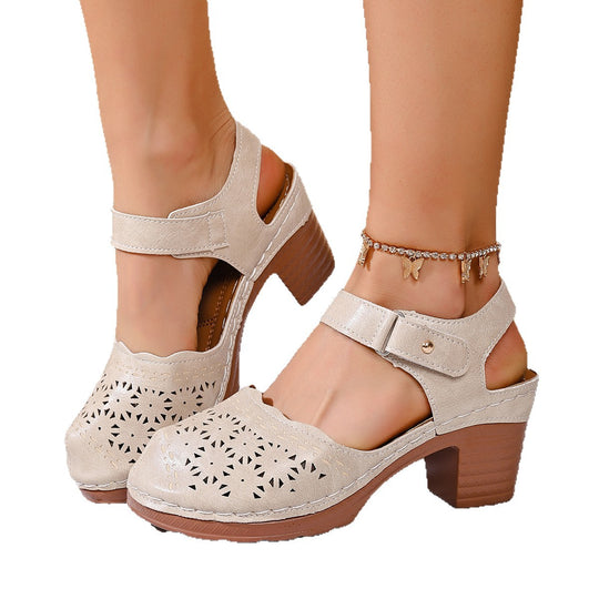 Damen Clogs mit floralem Lochdesign und komfortablem Absatz R&B